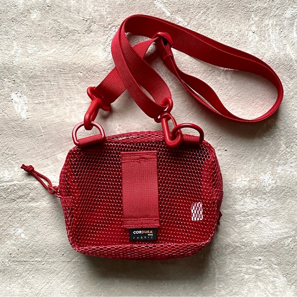 Supreme Cross Body, Small Shoulder Bag (SS20) - Picture 2 of 6
